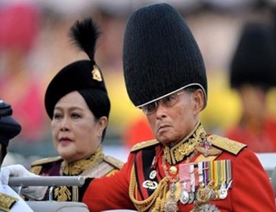 Король Таиланда: жадность чиновников стала причиной наводнения в 2011 году