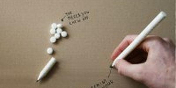 Грызете ручку? Лучше съешьте!