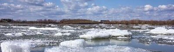 На реках Приморья продолжается вскрытие и очищение ото льда