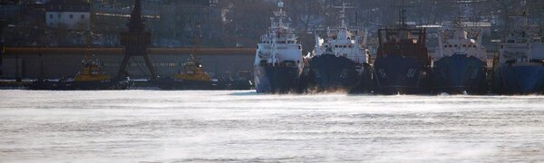 Парение моря и паровой смерч попали на видео в Приморье