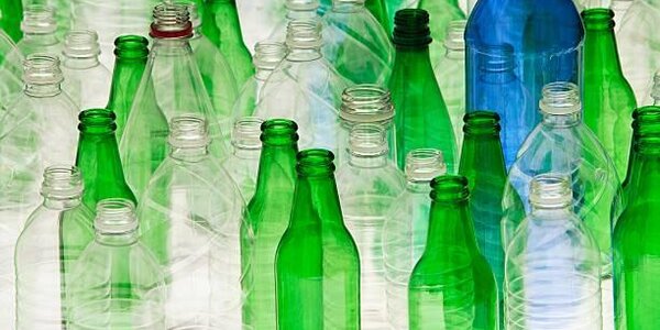 Магазины начнут принимать банки и бутылки на переработку