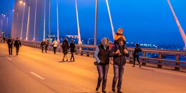 1 мая центр Владивостока и Золотой мост станет пешеходным