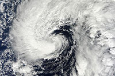 В Атлантике набирает силу субтропический шторм Мелисса