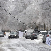 Ледяные дожди в Канаде оставили без электричества 400 тысяч человек