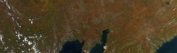 Яркие краски осени: вид из космоса