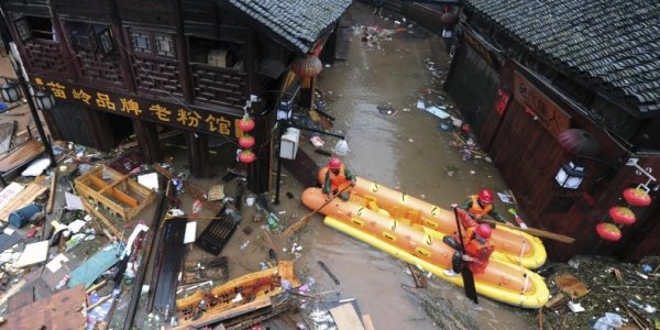 Ливни в Китае оставили без крова 50 тысяч человек