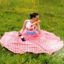 Дизайнеры создали платье для пикника