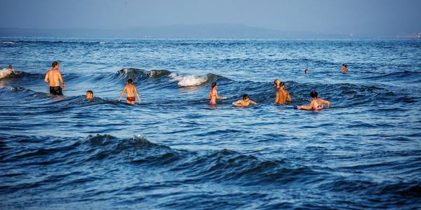 Почти 60 пляжей в Приморье разрешены для купания