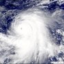 Тайфун «KOMPASU» продолжает смещение
