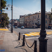 Во Владивостоке появились «солнечные» пешеходные переходы