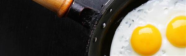 Яичница на завтрак делает человека добрее