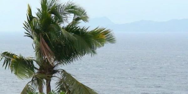 Тропический шторм «Кабаян» несет дожди на Филиппины