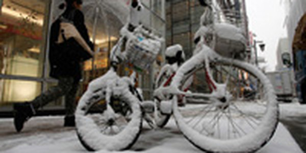 Снегопад принес в Японию рекордное количество снега