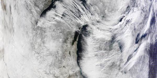 На Нью-Йорк обрушился сильнейший за последние 40 лет снежный шторм