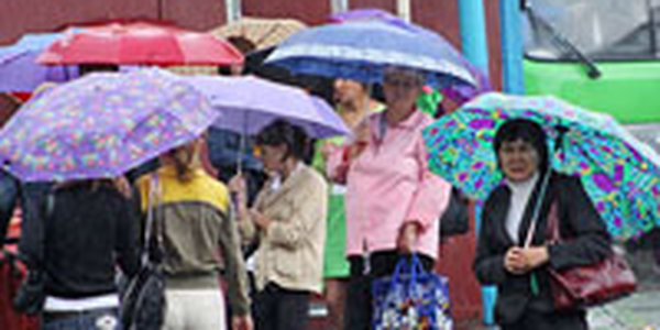 Вчера Владивосток накрыло ливнем (ФОТО)