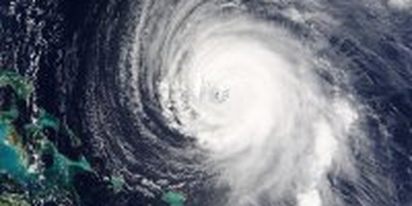 Тайфун «Songda» достиг стадии урагана