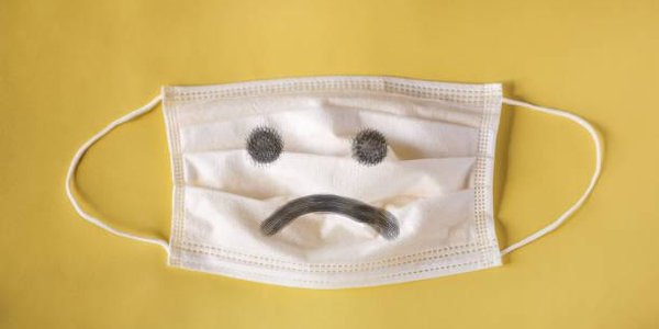 Врачи рекомендуют жителям Приморья соблюдать масочный режим