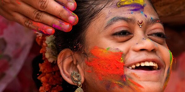 Весенний фестиваль Холи в Индии