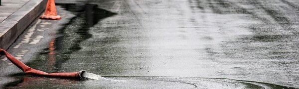 Последствия сильного дождя устраняют в Приморье