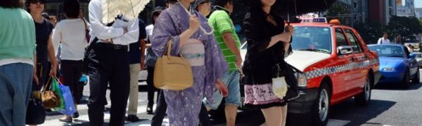 В Японии из-за жары в больницы попали 670 человек