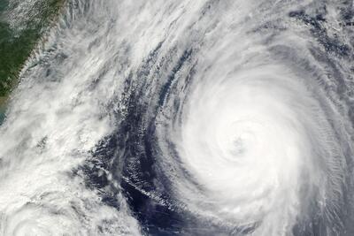 Новый тропический шторм TRASES появился в Тихом океане