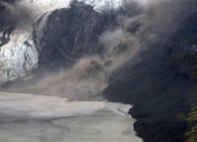  Облака вулканического пепла Эйяфьятлайокудль принесли хаос в Европу и приближаются к территории России