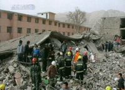 Число жертв землетрясения в Китае возросло до 1.5 тысяч человек