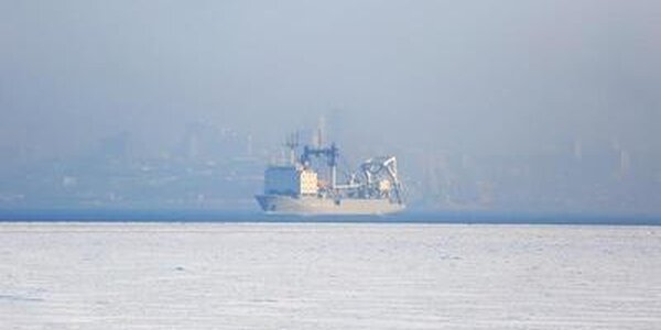 Взлом припайного льда ожидается в заливах Владивостока