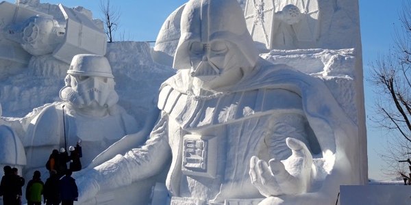 В японском городе Саппоро проходит фестиваль снежных скульптур