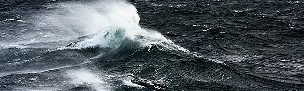 На остров Сахалин обрушился активный циклон