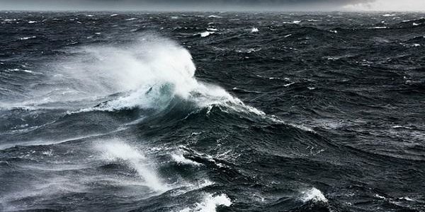 На остров Сахалин обрушился активный циклон