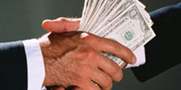 «Отблагодарить» врача за услугу больше не получится