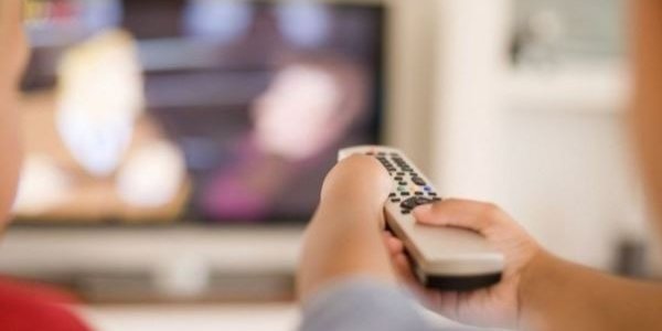 Людям с проблемами сердца противопоказан телевизор