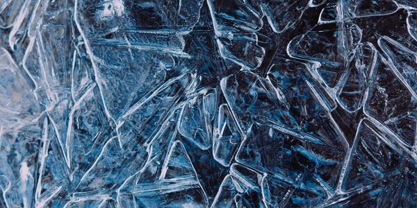 Внимание!  Выход на лёд южнее мыса Песчаный опасен