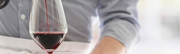 Сингапурские учёные изобрели бокал, превращающий воду в вино