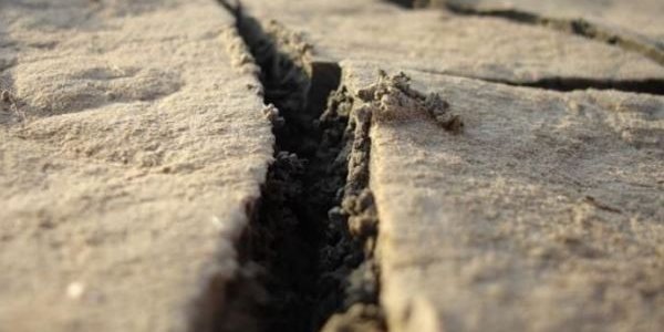 Сильное землетрясение произошло у Филиппин