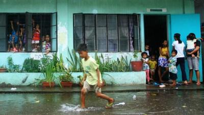 На Филиппинах из-за тайфуна «Мелор» эвакуированы 750 тыс. человек (ВИДЕО)