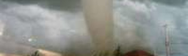 Торнадо в США разрушили дома, перевернули машины и унесли человеческие жизни 