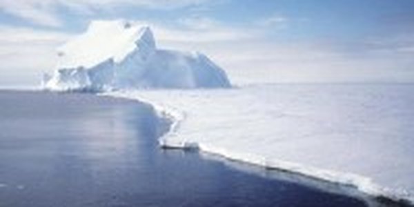 Вода из гренладнского льда уйдет по $52 за бутылку