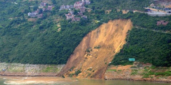 В Юго-Западном Китае обрушился гигантский оползень