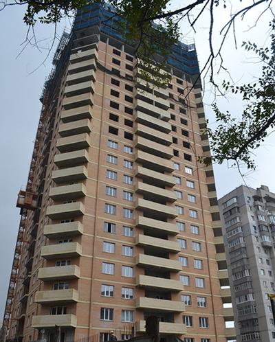 Строительство жилого дома в районе ул. Владикавказской, 1 идет с опережением графика