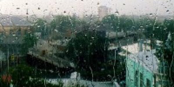 Синоптики рассказали о причинах грязного дождя в Приморье