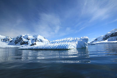 Антарктика стремительно теряет лед