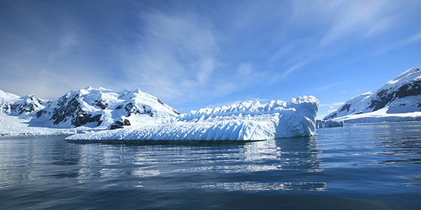 Антарктика стремительно теряет лед