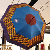 Модные зонты спасают от дождя