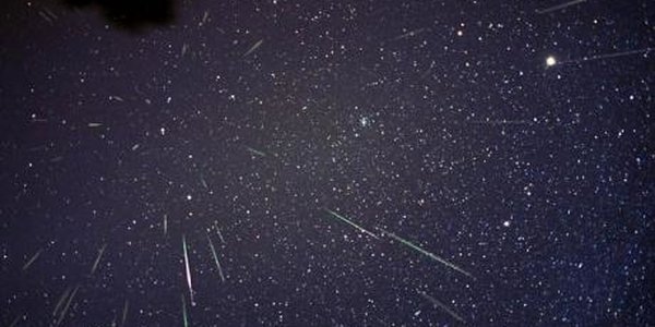 В октябре жители Приморья смогут наблюдать метеорный поток Дракониды