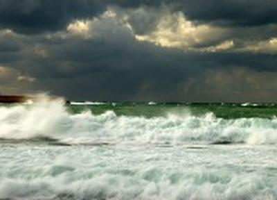 Завтра к Алеутским островам подойдет глубокий циклон
