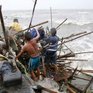 По Филиппинам ударил тайфун «Коппу» (ВИДЕО)
