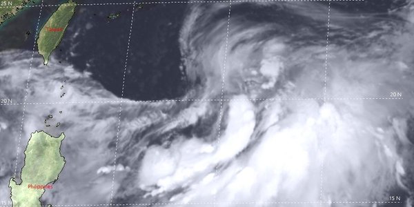 В сторону японских островов Рюкю движется новый тропический шторм