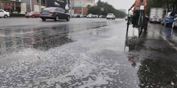 После взрывов в Тяньцзине выпал «ядовитый» дождь